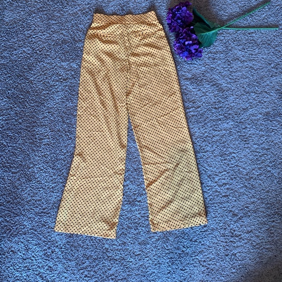 CUTE & FASHIONABLE pants - Picture 2 of 4
